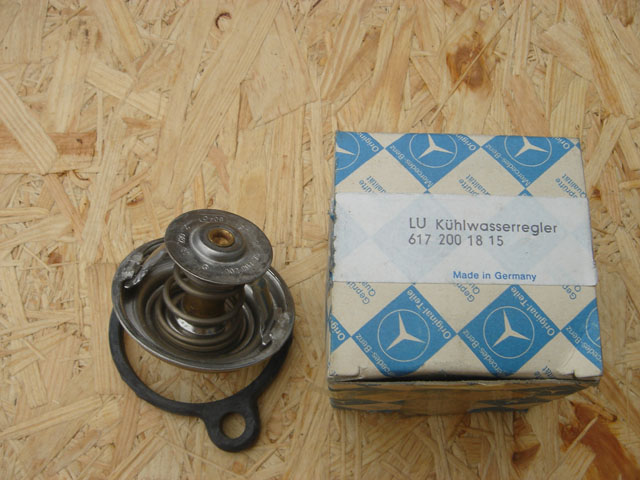 Hagglunds BV206 Parts - Engine thermostat