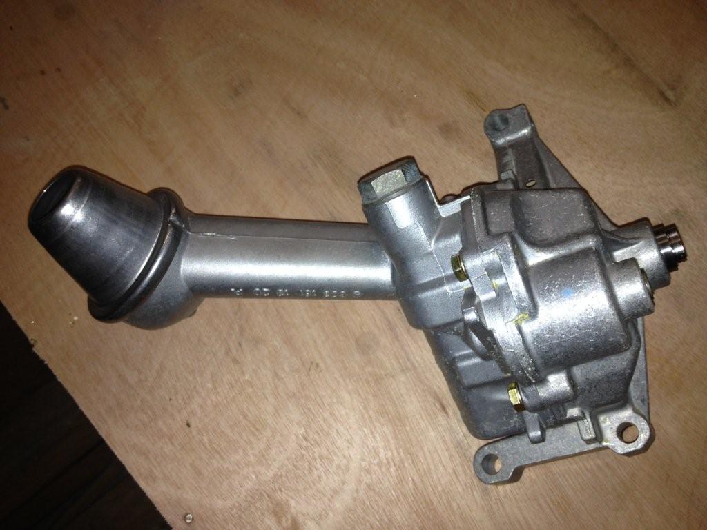 Hagglunds BV206 Parts - Mercedes Oil Pump